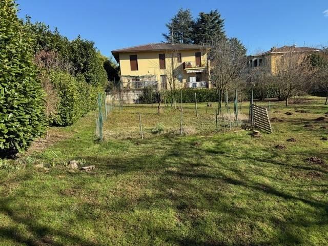 Terreno in vendita a Campofiorenzo, Casatenovo