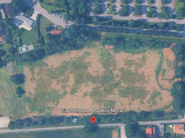 Terreno in vendita a Campofiorenzo, Casatenovo