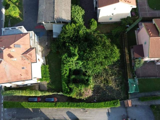 Terreno in vendita a Rogoredo, Casatenovo