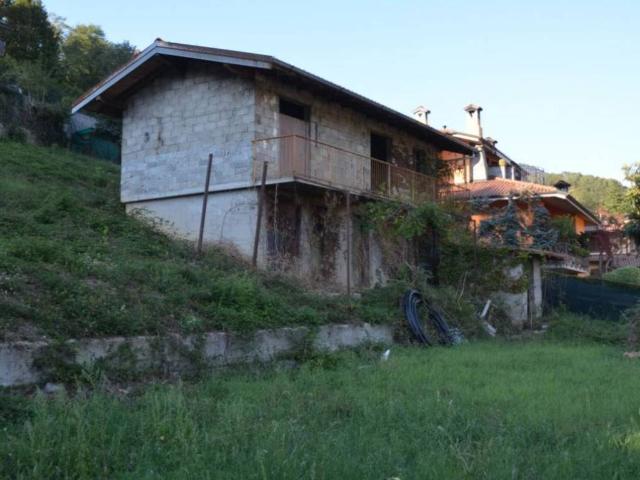 Terreno in vendita a Casazza, Lombardia