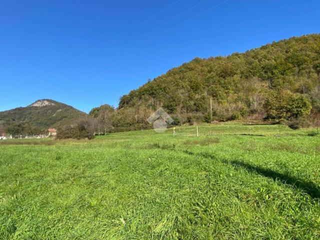 Terreno in vendita a Avosso, Casella