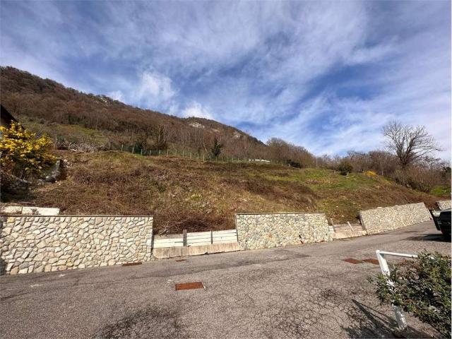 Terreno in vendita a Caslino D'erba, Lombardia