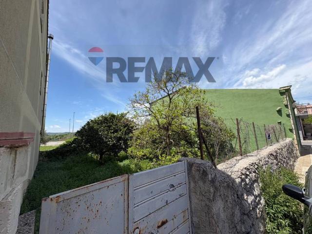 Terreno in vendita a Cassaro, Sicilia