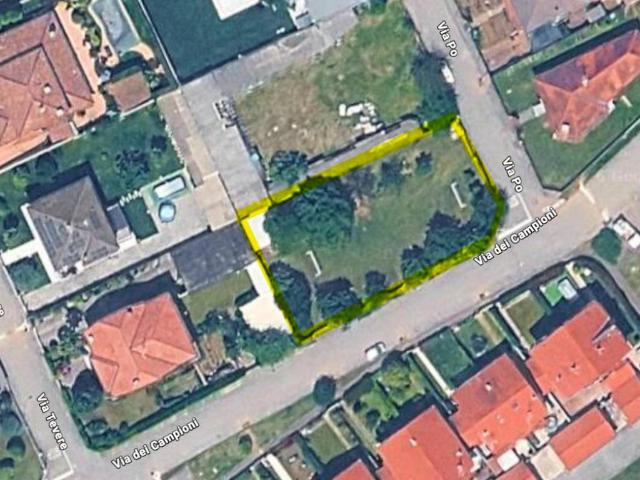 Terreno in vendita a Castano Primo, Milano