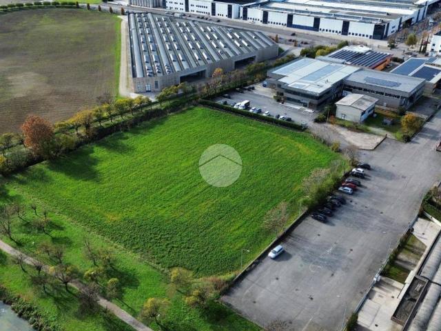 Terreno in vendita a Castel Goffredo, Lombardia