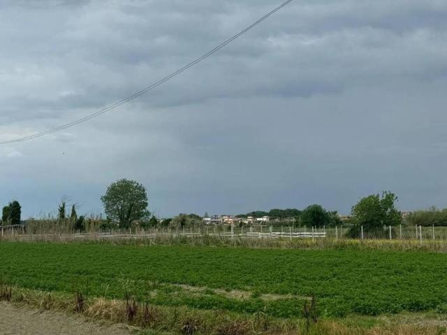 Terreno in vendita a Castel Volturno, Campania