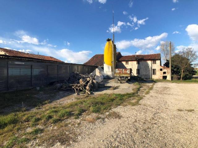 Terreno in vendita a Castelbelforte, Lombardia