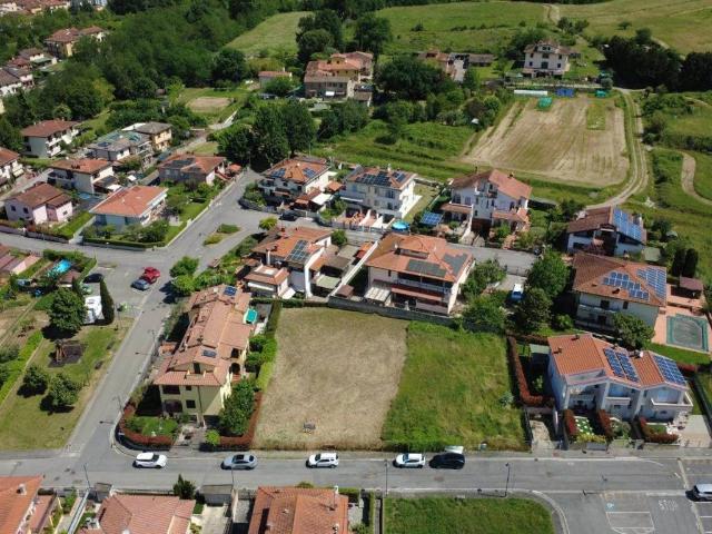 Terreno in vendita a Unione di Comuni Valdarno e Valdisieve, Reggello