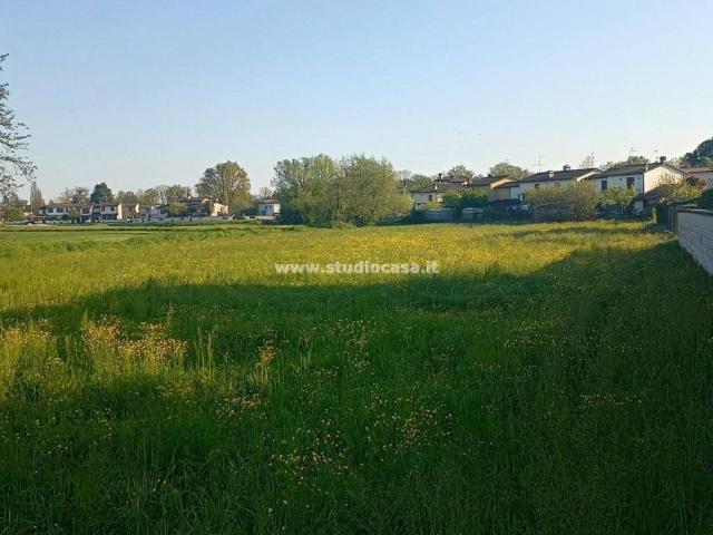 Terreno in vendita a Castelleone, Lombardia