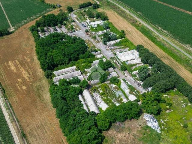 Terreno in vendita a Castelvetro Piacentino, Reggio Emilia