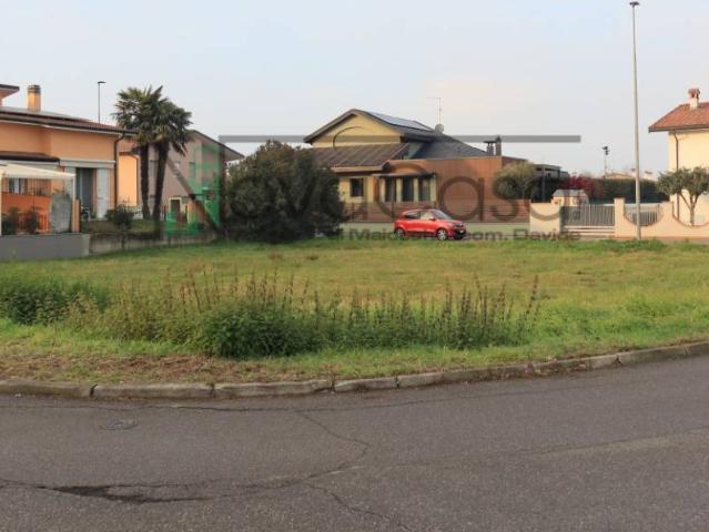 Terreno in vendita a Castiglione D'adda, Lombardia
