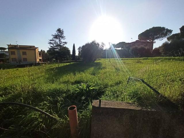 Terreno in vendita a Gioiella