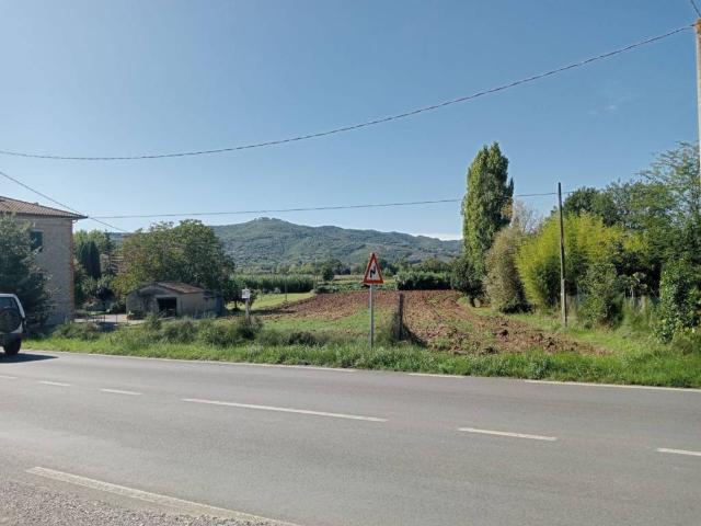 Terreno in vendita a Macchie, Gioiella