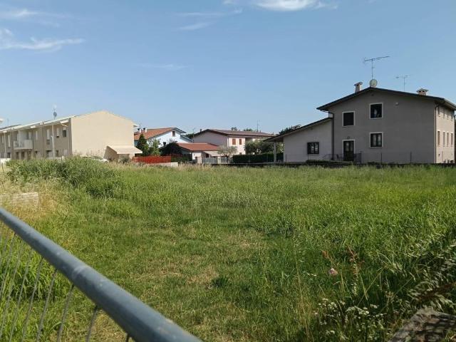 Terreno in vendita a Castiglione Delle Stiviere, Lombardia