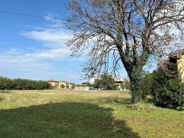 Terreno in vendita a Castions di Strada / Cjasteons di Strade, Udine / Udin / Videm