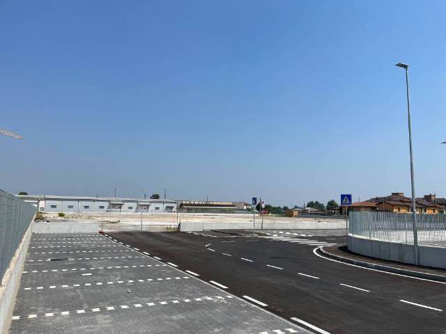 Terreno in vendita a Castrezzato, Brescia