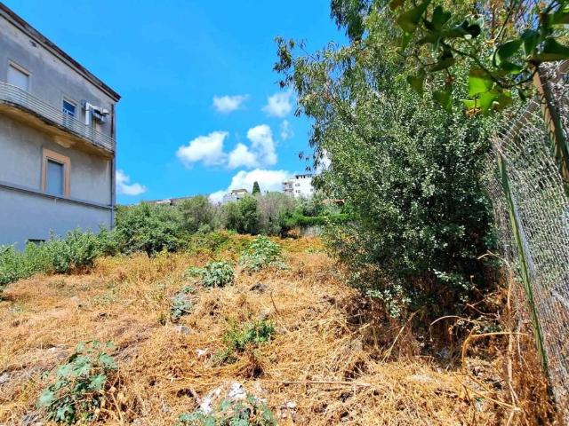 Terreno in vendita a Borgo-Sanzio, Catania