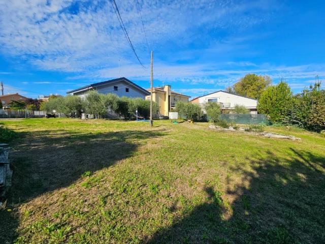 Terreno in vendita a Cattolica, Reggio Emilia