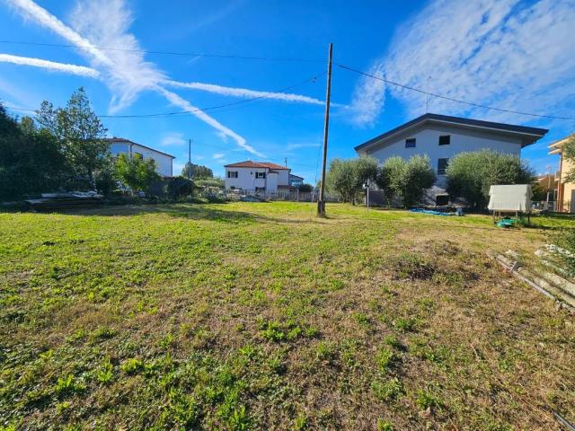 Terreno in vendita a Cattolica, Reggio Emilia