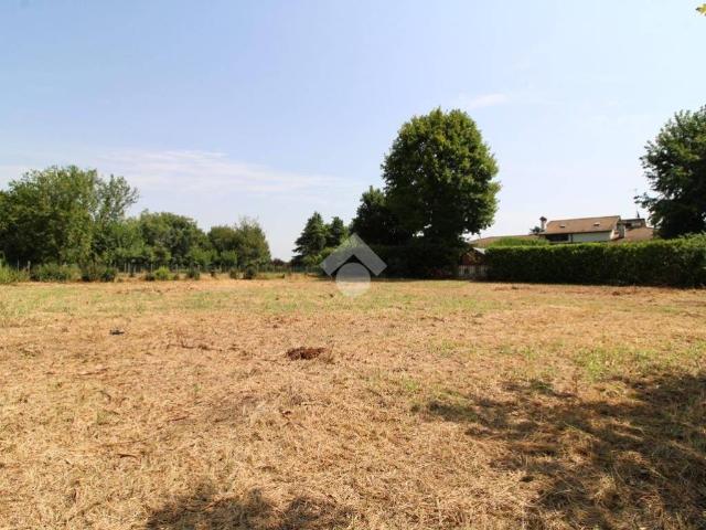 Terreno in vendita a Cava Manara, Lombardia
