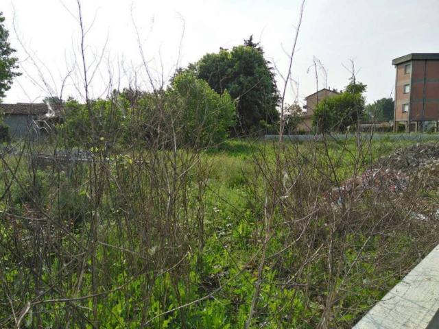 Terreno in vendita a Cavenago D'adda, Lombardia