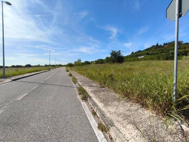 Terreno in vendita a Cavriana, Lombardia