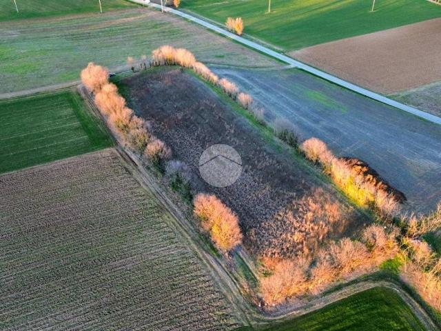 Terreno in vendita a Cavriana, Lombardia