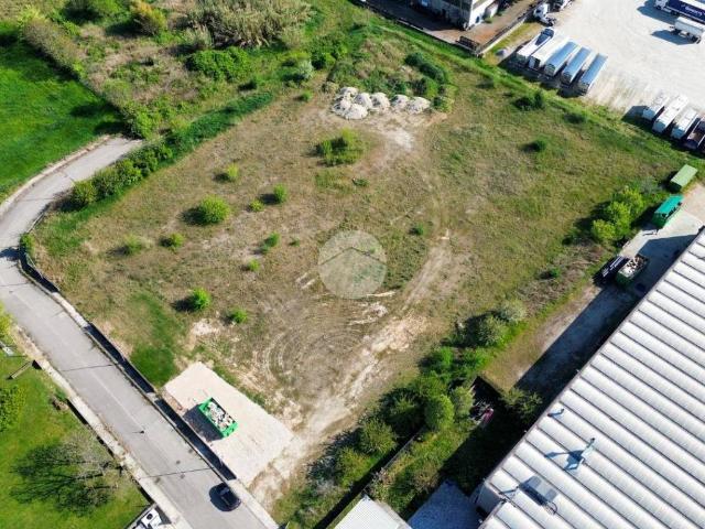 Terreno in vendita a Cavriana, Lombardia
