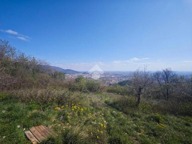 Terreno in vendita a Cellatica, Lombardia