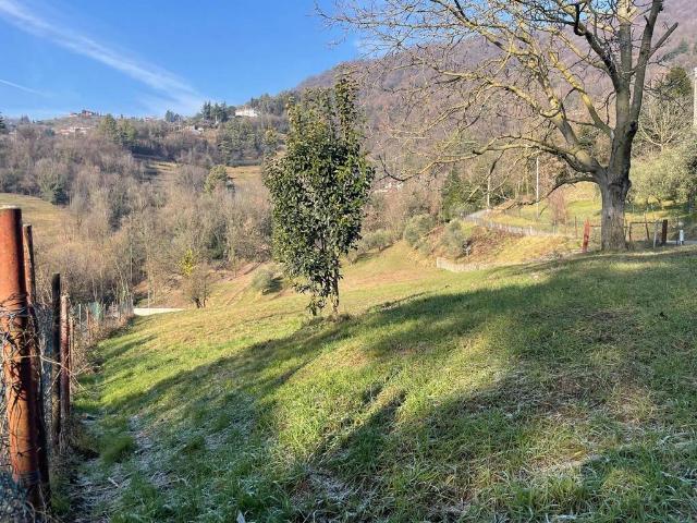 Terreno in vendita a Cenate Sopra, Lombardia