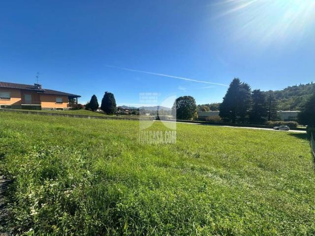 Terreno in vendita a Cenate Sopra, Lombardia