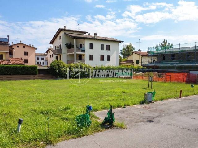 Terreno in vendita a Cento, Ferrara