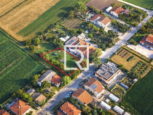 Terreno in vendita a Cervia, Reggio Emilia