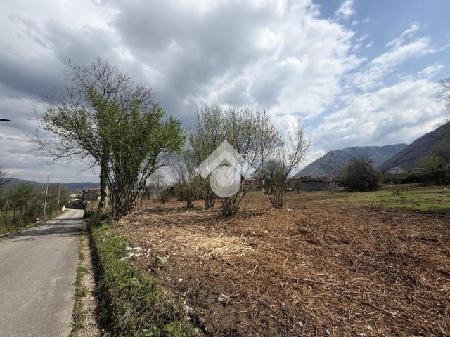 Terreno in vendita a Cervinara, Campania