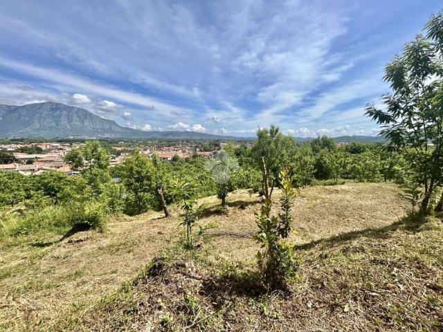 Terreno in vendita a Cervinara, Campania