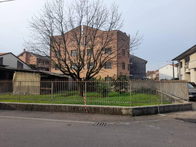 Terreno in vendita a Cesano Maderno, Lombardia