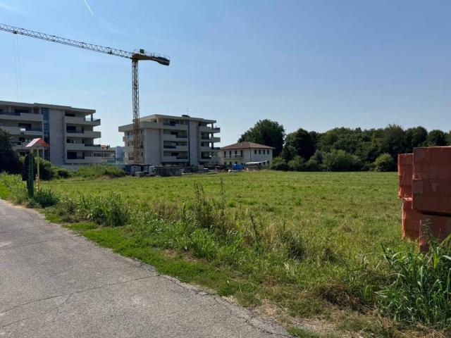 Terreno in vendita a Cesano Maderno, Lombardia