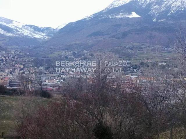 Terreno in vendita a Charvensod, Aosta