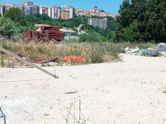 Terreno in vendita a Santa Barbara, Chieti