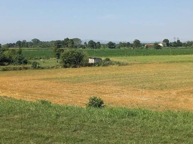 Terreno in vendita a Chignolo Po, Lombardia