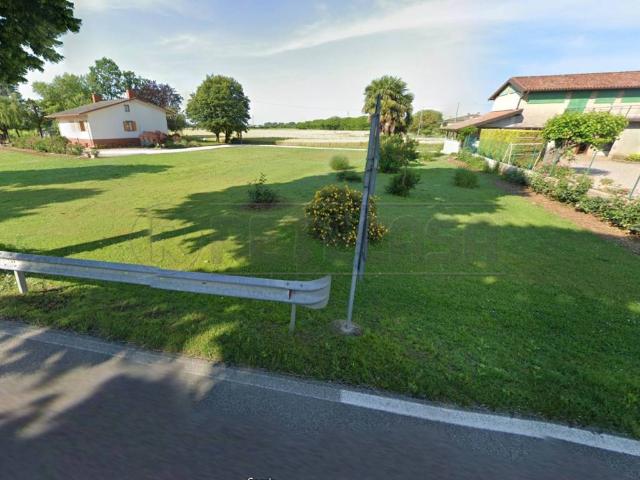 Terreno in vendita a Chiopris, Friuli-Venezia Giulia