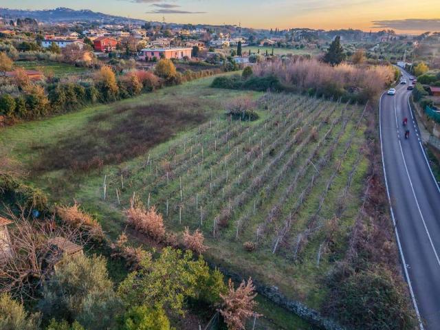 Terreno in vendita a Vigneti II, Roma Capitale
