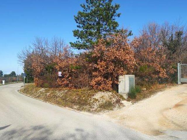 Terreno in vendita a Pozzo, Marche