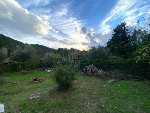 Terreno in vendita a San Leo Bastia, Umbria