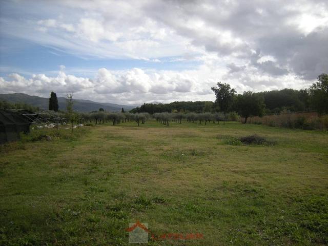 Terreno in vendita a Civitella in Val di Chiana, Albergo