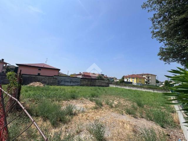 Terreno in vendita a Cologno Al Serio, Lombardia