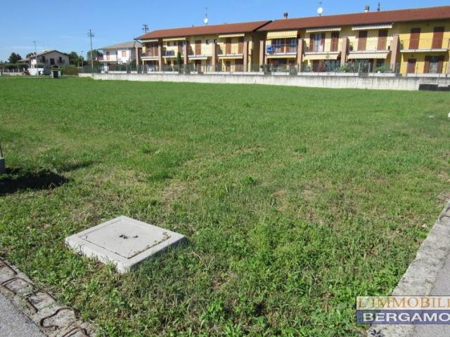 Terreno in vendita a Cologno Al Serio, Lombardia