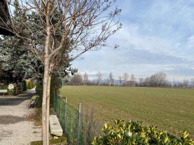 Terreno in vendita a Cologno Al Serio, Lombardia