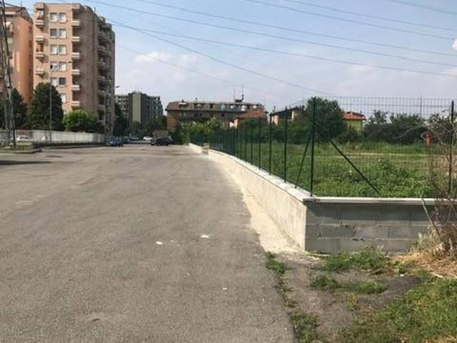 Terreno in vendita a Cologno Monzese, Lombardia