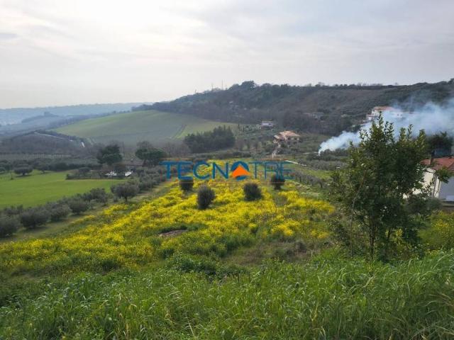 Terreno in vendita a Unione dei Comuni della Val Vibrata, Colonnella